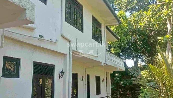 House for sale in heart of Aniwatta