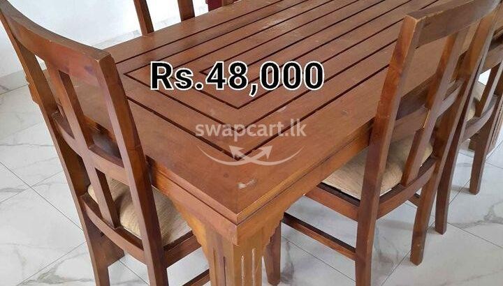 Dinning table For sale